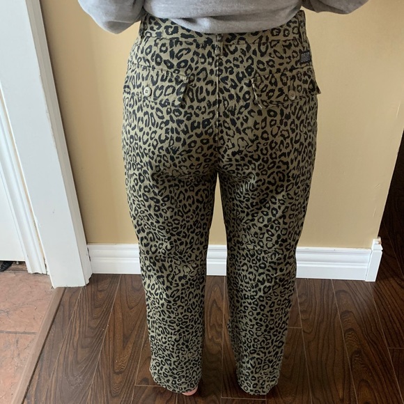 OBEY Printed pants worn once - Picture 4 of 5